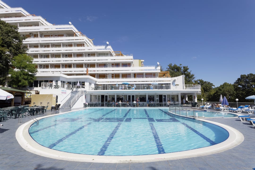 Außenansicht Hotel Pliska