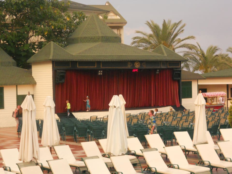 Bühne tolle Tanzshows Hotel Turan Prince