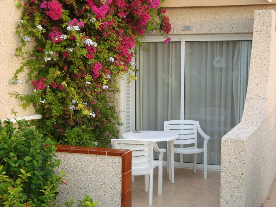 Zimmereigene Terrasse SBH Hotel Taro Beach