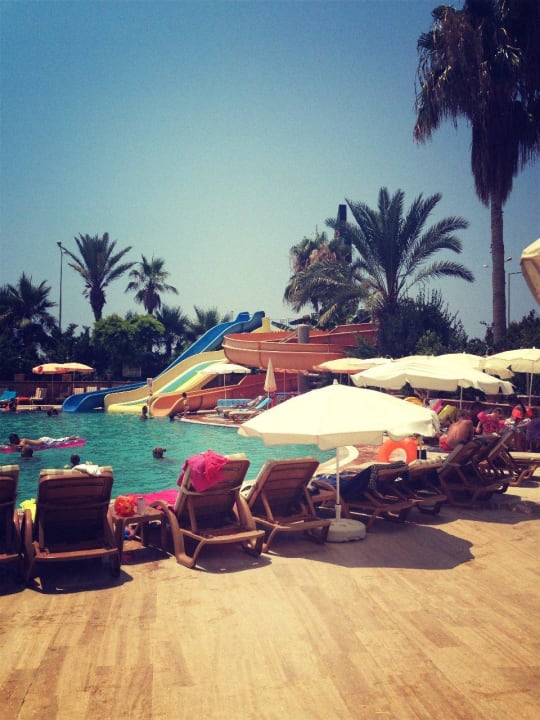 У бассейна Prestige Alanya