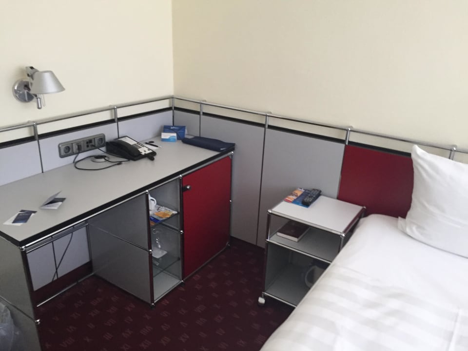 Teure aber geschmacklose Möbel NYX Hotel Erfurt