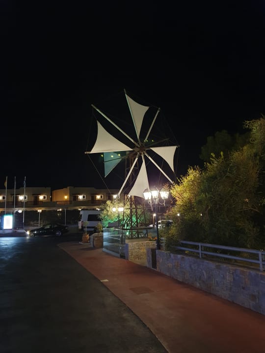 Außenansicht Alexander Beach Hotel & Village Resort