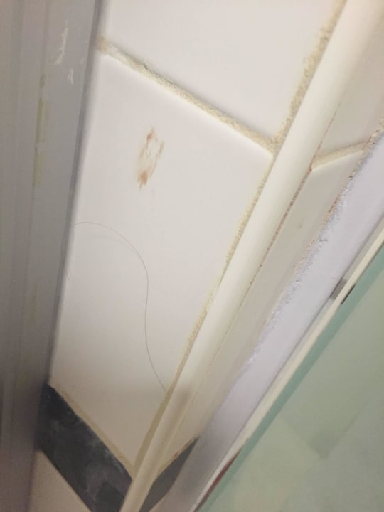 Bad bei Neubezug Pirate's Beach Club