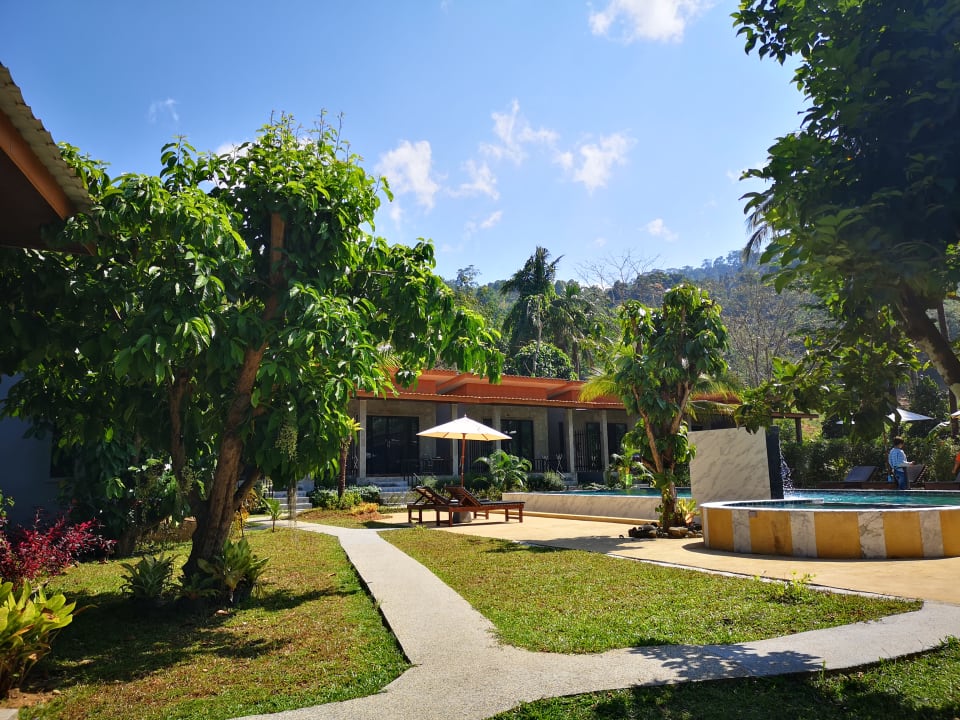 Gartenanlage Grandfather KhaoLak Resort