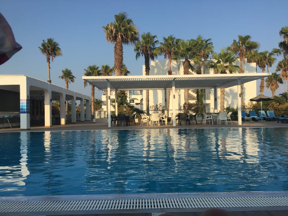 Pool Cosmopolitan Kos