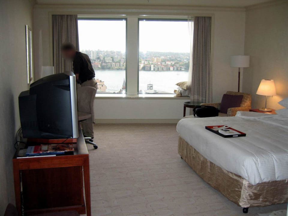 Deluxe Grand Harbour View Room Hotel Shangri-La Sydney