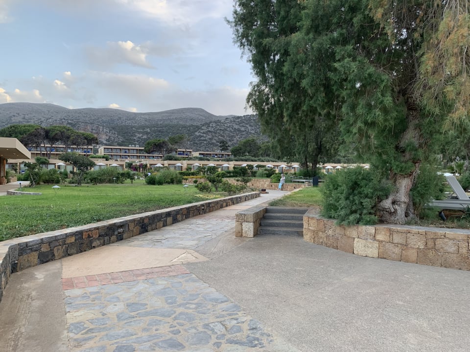Gartenanlage Kernos Beach Hotel & Bungalows