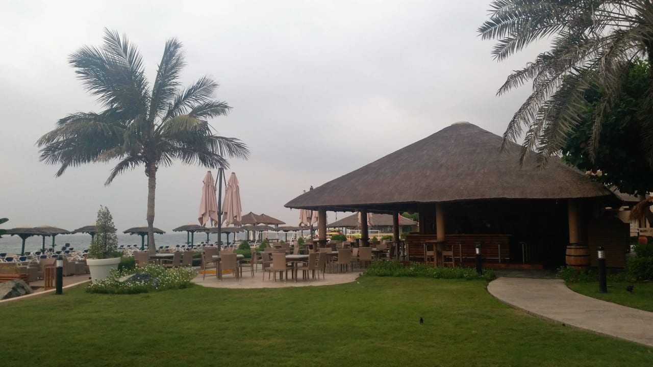 Strandbar "Sharkeys" Fujairah Rotana Resort & Spa