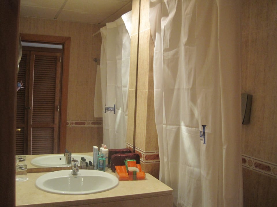 Bad Dreams Lanzarote Playa Dorada Resort & Spa