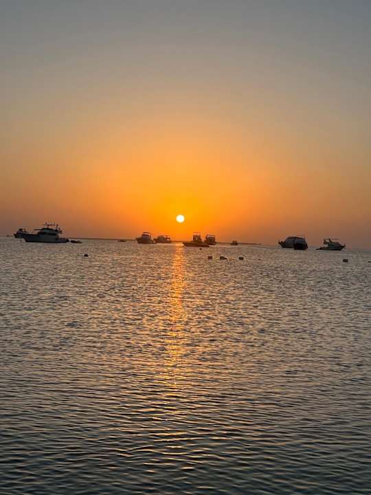 Strand The Grand Resort