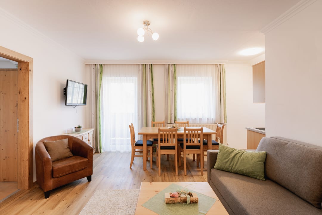 Zimmer Landhaus Holzer / Apartments