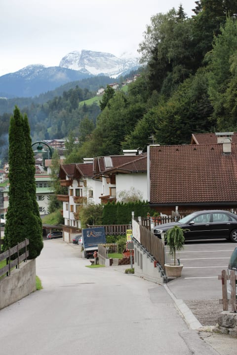Blick vom Eingang des Restaurants Kräuterhotel Hochzillertal
