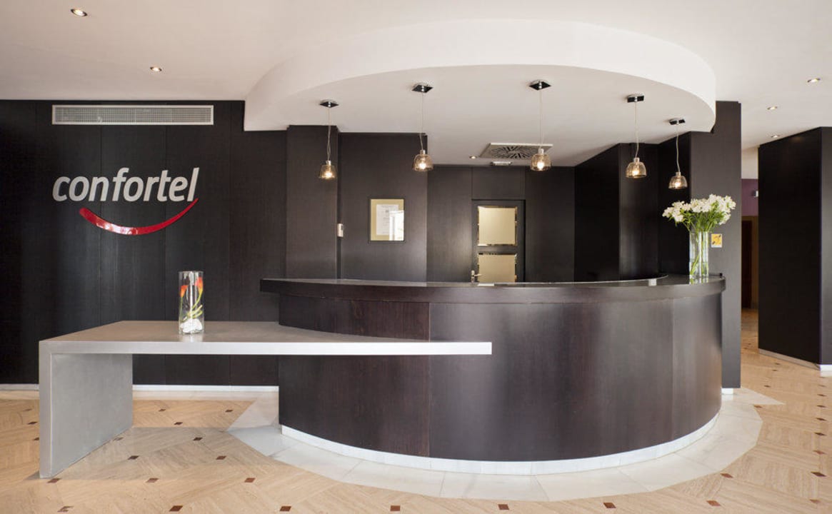 Recepción Ilunion Caleta Park