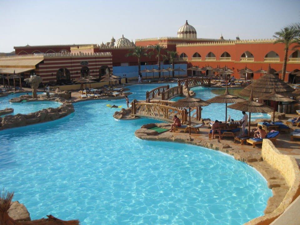 Активный бассейн Pickalbatros Alf Leila Wa Leila Resort - Neverland Hurghada