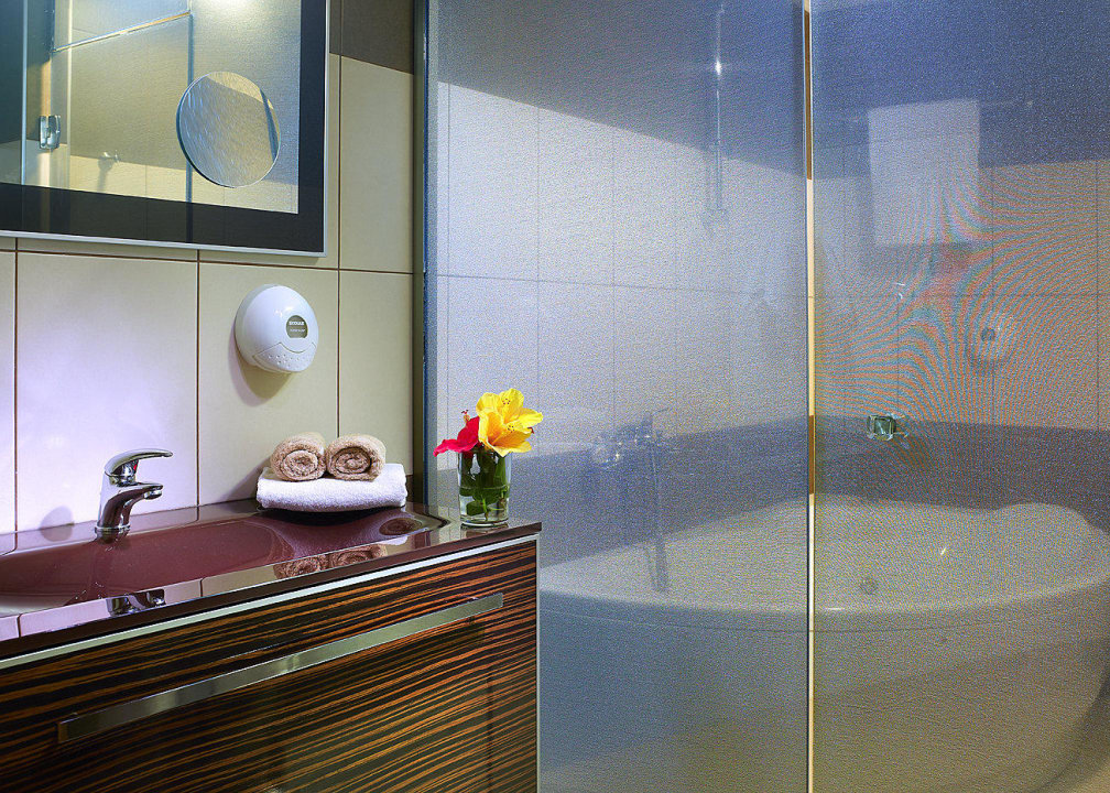 Bath Hotel Macaris Suites & Spa