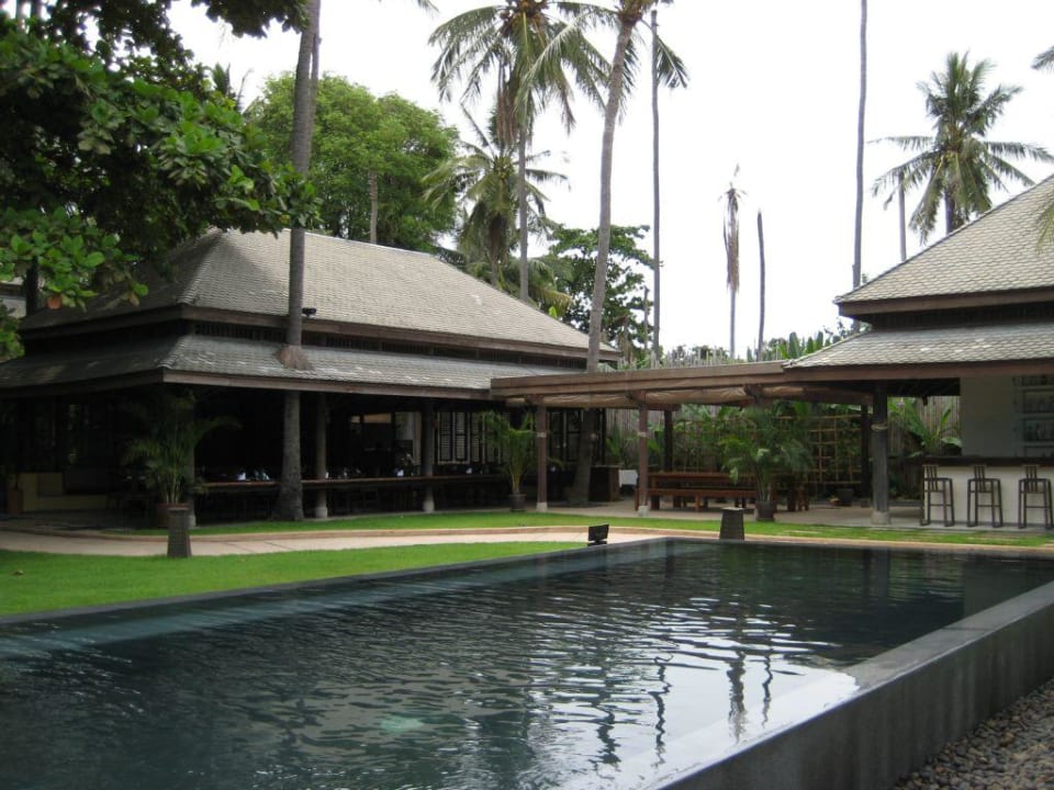 Pool mit Blick aufs Restaurant im Buri Rasa Buri Rasa Village Samui Adults Only Resort