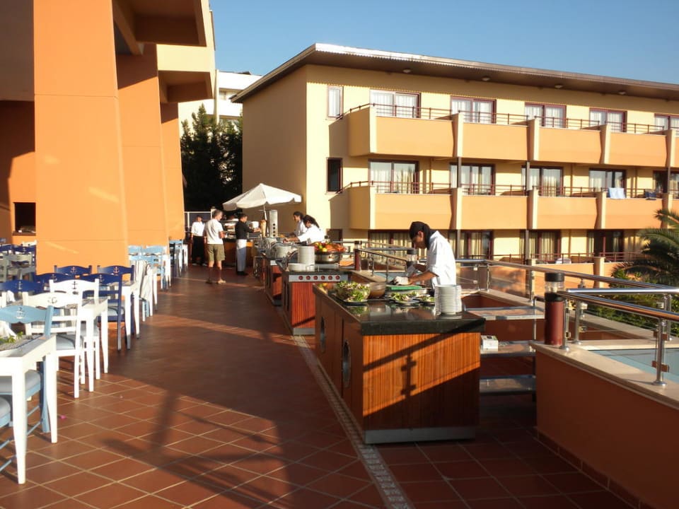 Terrasse vom Restaurant Hotel Grand Side