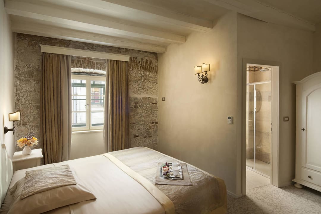 Classic room Heritage Hotel Life Palace
