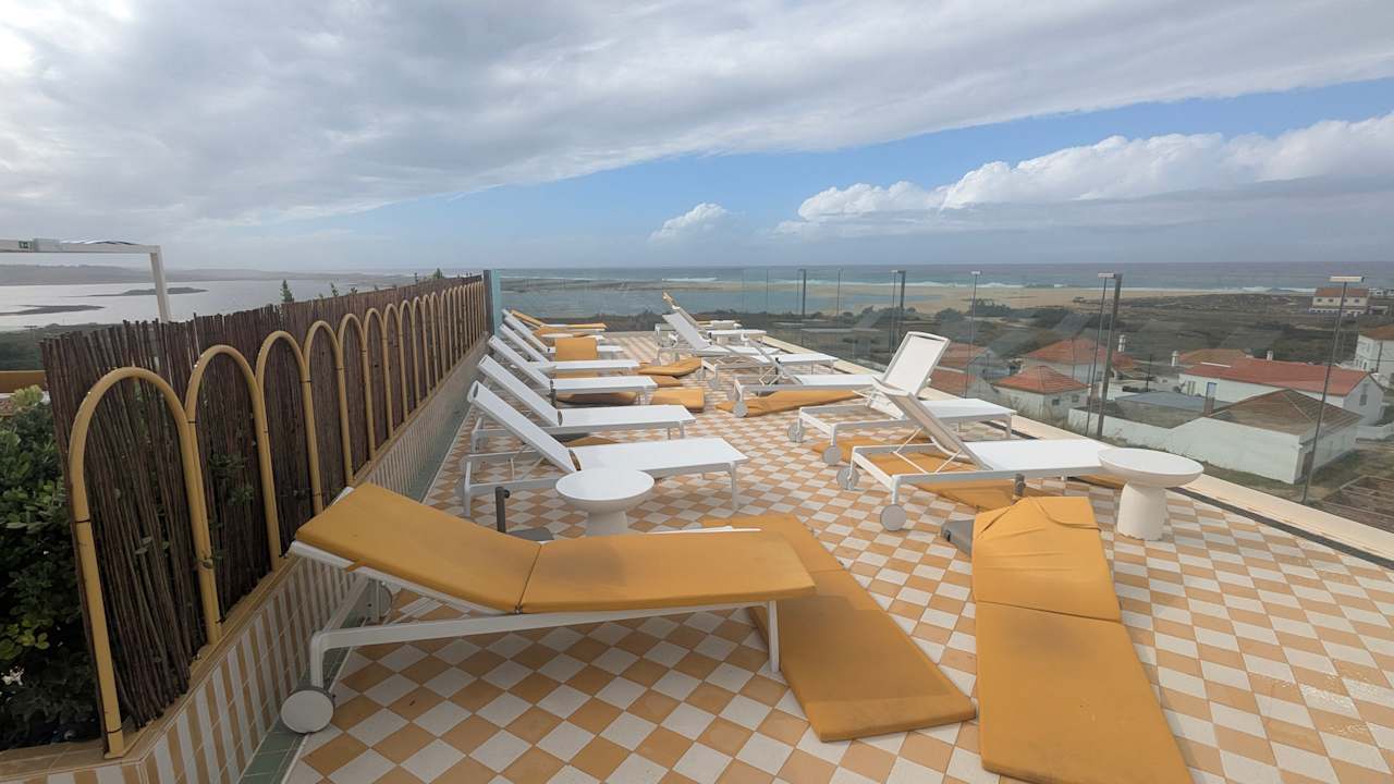 Pool Amarello Hotel Praia Santo André, Tapestry Collection by Hilton