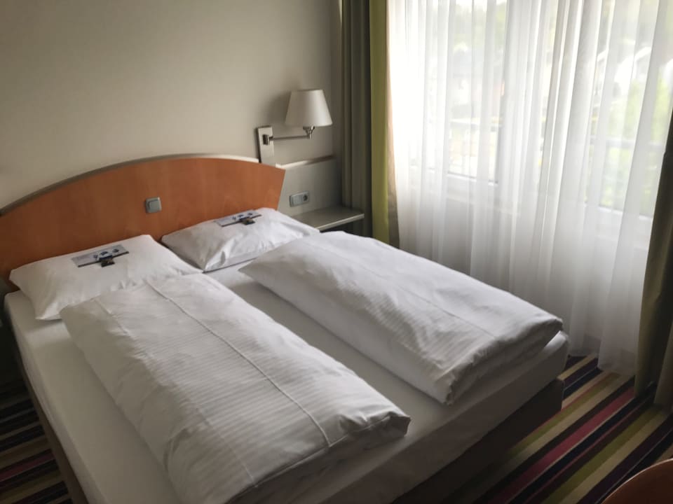 Zimmer H+ Hotel Köln Hürth