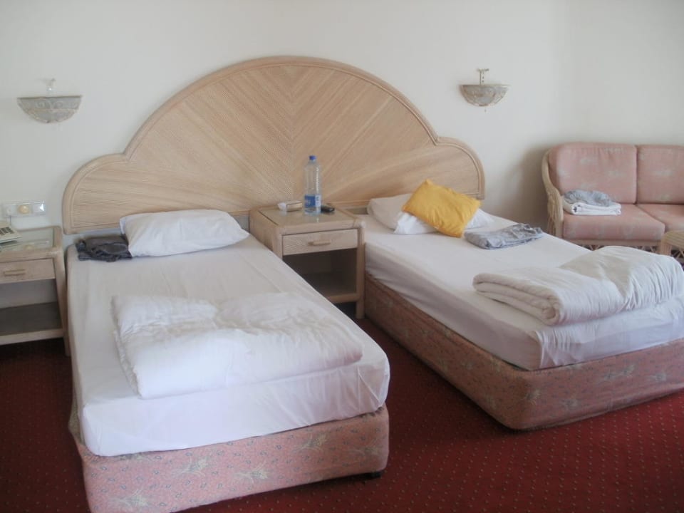 Schlafzimmer Aska Hotel Just in Beach