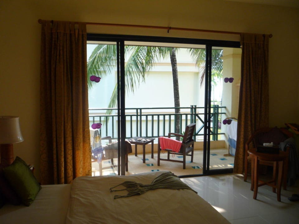 Deluxe Zimmer - Blick zum Balkon Khaolak Orchid Beach Resort