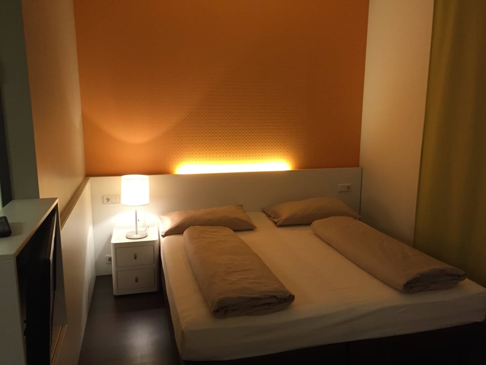 Bett Hotel Harry's Home Linz