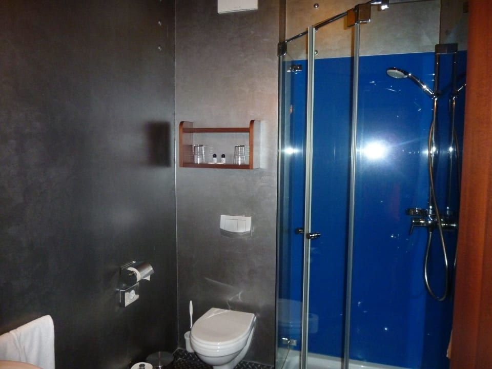 Stylisches Badezimmer Hotel Dömitzer Hafen