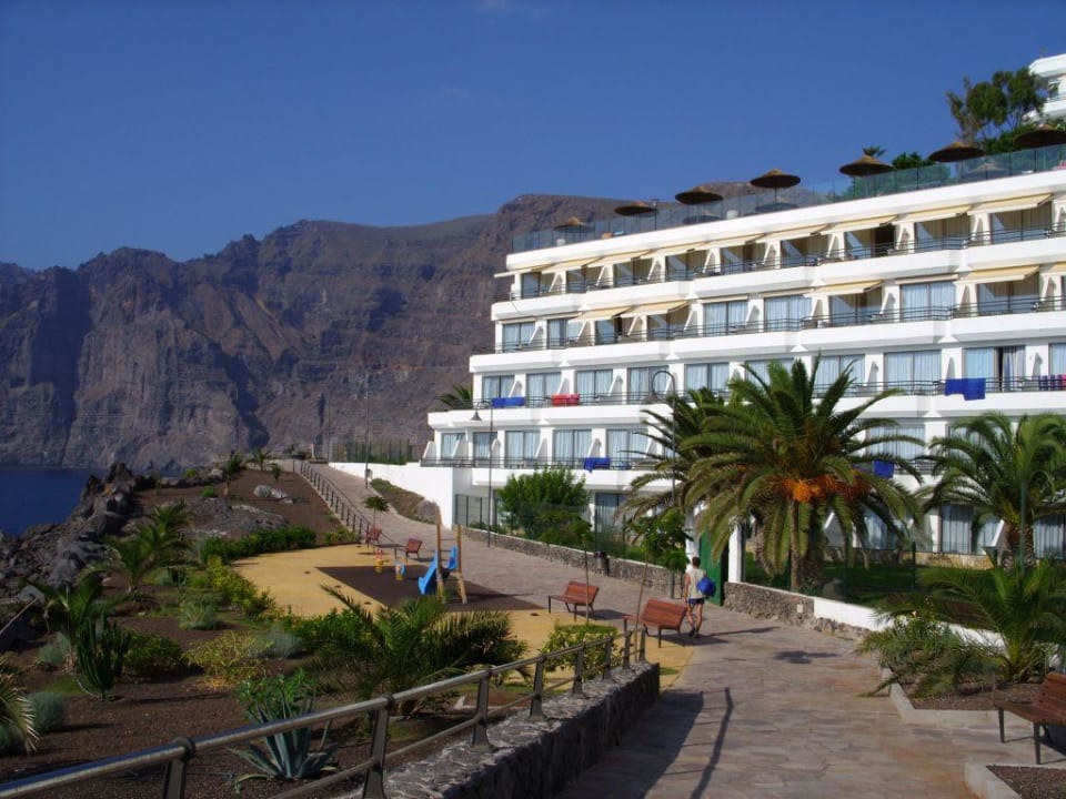 Hotel und Los Gigantes im Hintergrund Barceló Santiago - Adults Only