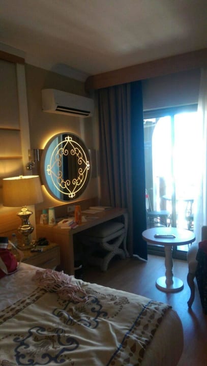 Bett mit Kommode Quattro Beach Spa & Resort