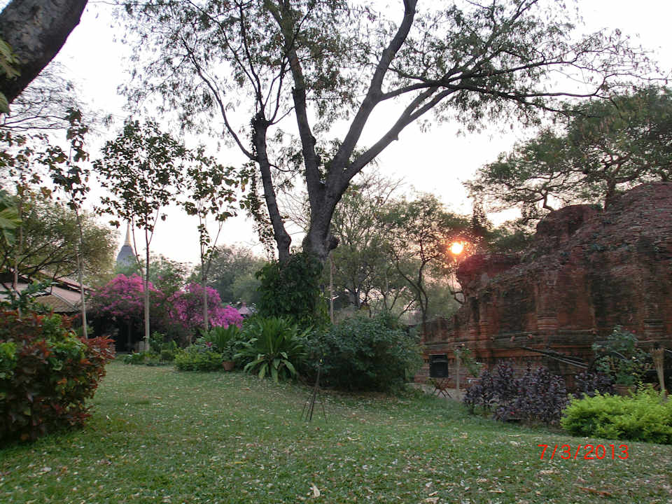 Gepflegte Gartenanlage Hotel Bagan River View