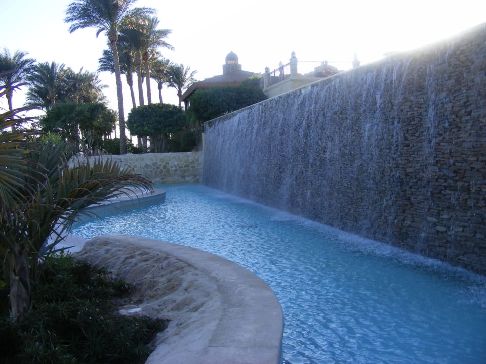 Wasserfall vom Infinitypool Makadi Spa - Adults only