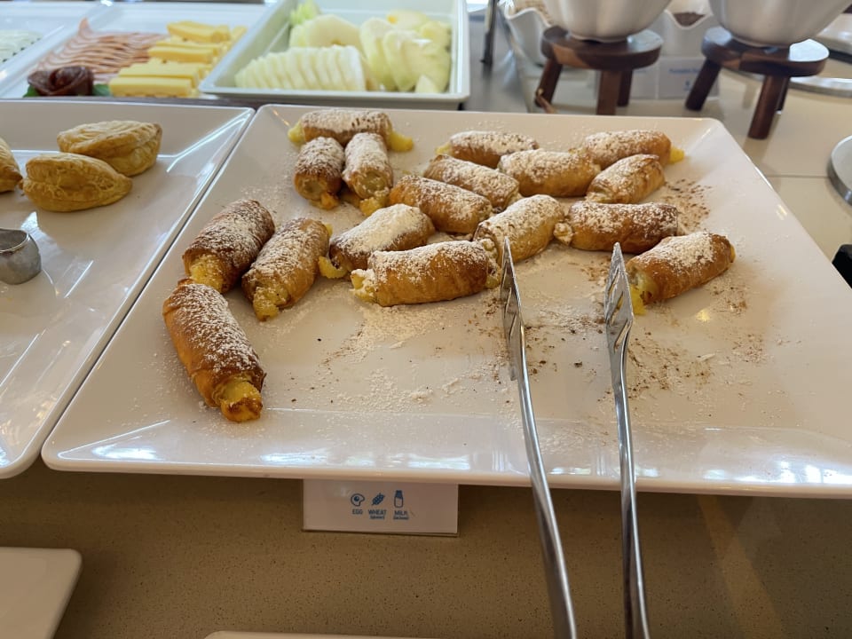 Gastro Crystal Springs Beach Hotel