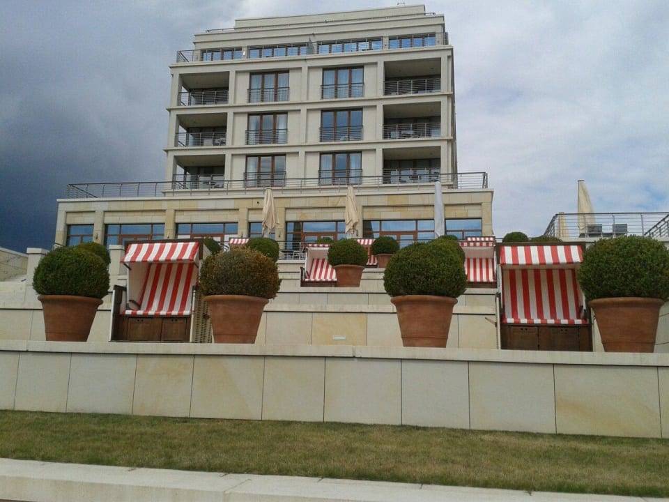 Hotel von aussen ATLANTIC Hotel Wilhelmshaven