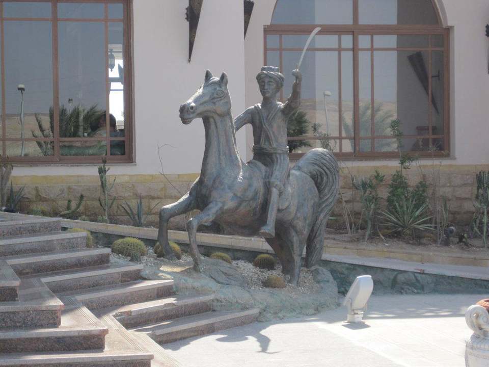 Vor dem Hotel  Pickalbatros Palace Resort