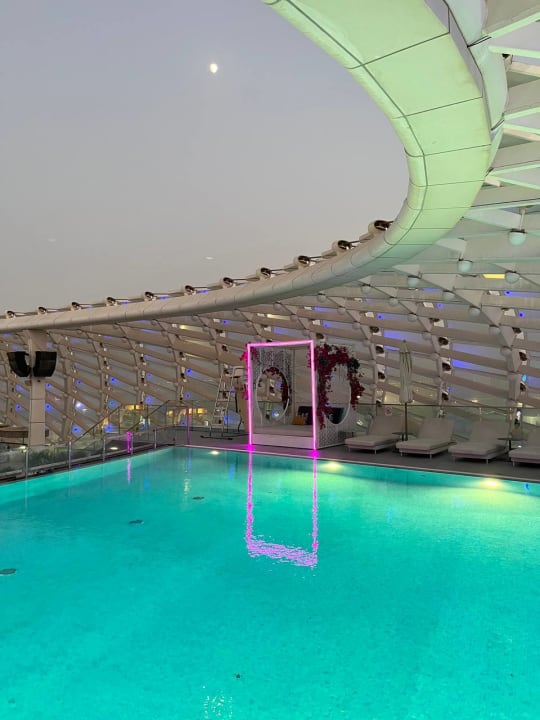 Pool W Abu Dhabi - Yas Island