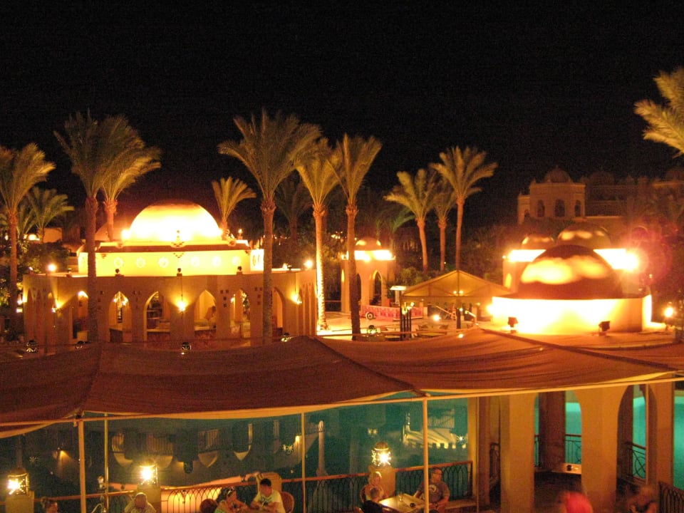 Poll bei Nacht Makadi Palace