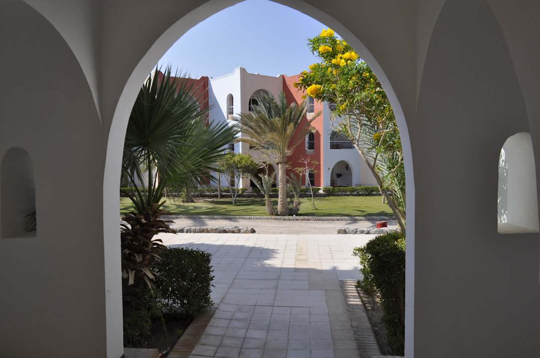 Территория отеля Arabella Azur Resort