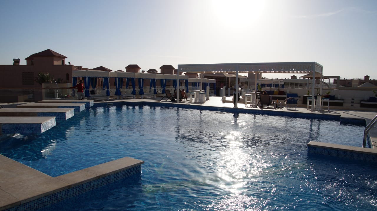 Pool über der Lobby, beheizt  Pickalbatros Aqua Vista Resort - Hurghada