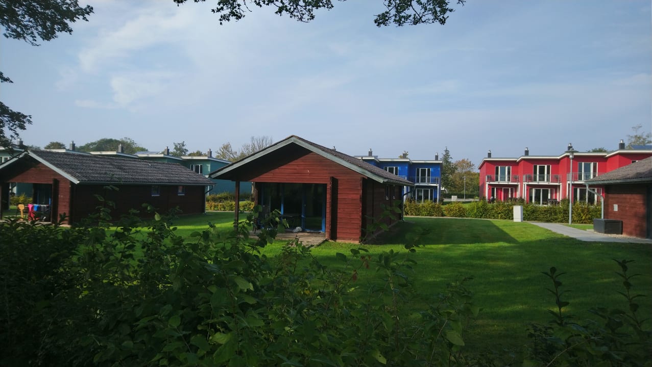 Außenansicht Ferienhauspark Asgard in Damp
