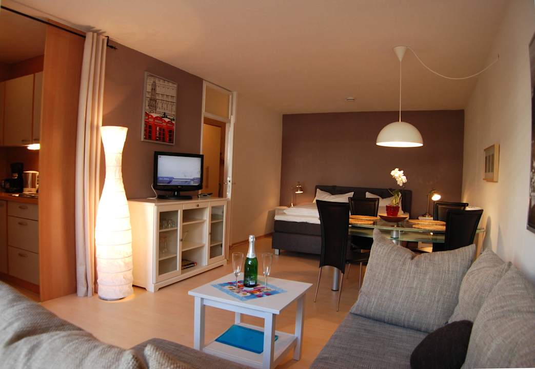 Wohnzimmer Ferienwohnungen Heiligenhafen Kemper's Apart