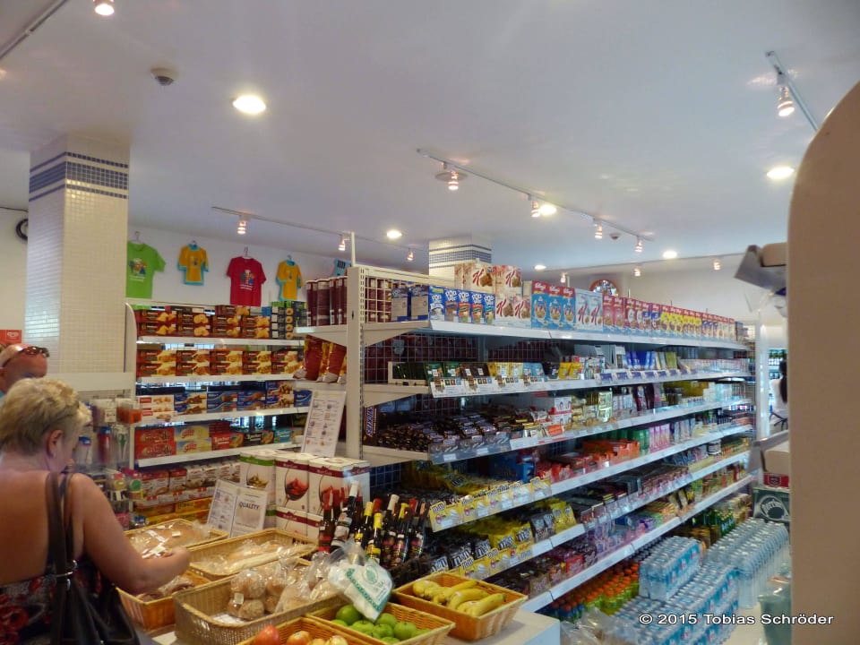 Einkaufsmarkt im Haupthaus Sunprime Kamala Beach