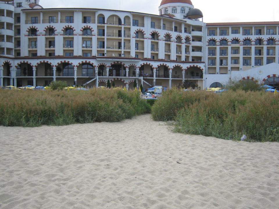 Eingang vom Strand zum Hotel Alua Helios Bay