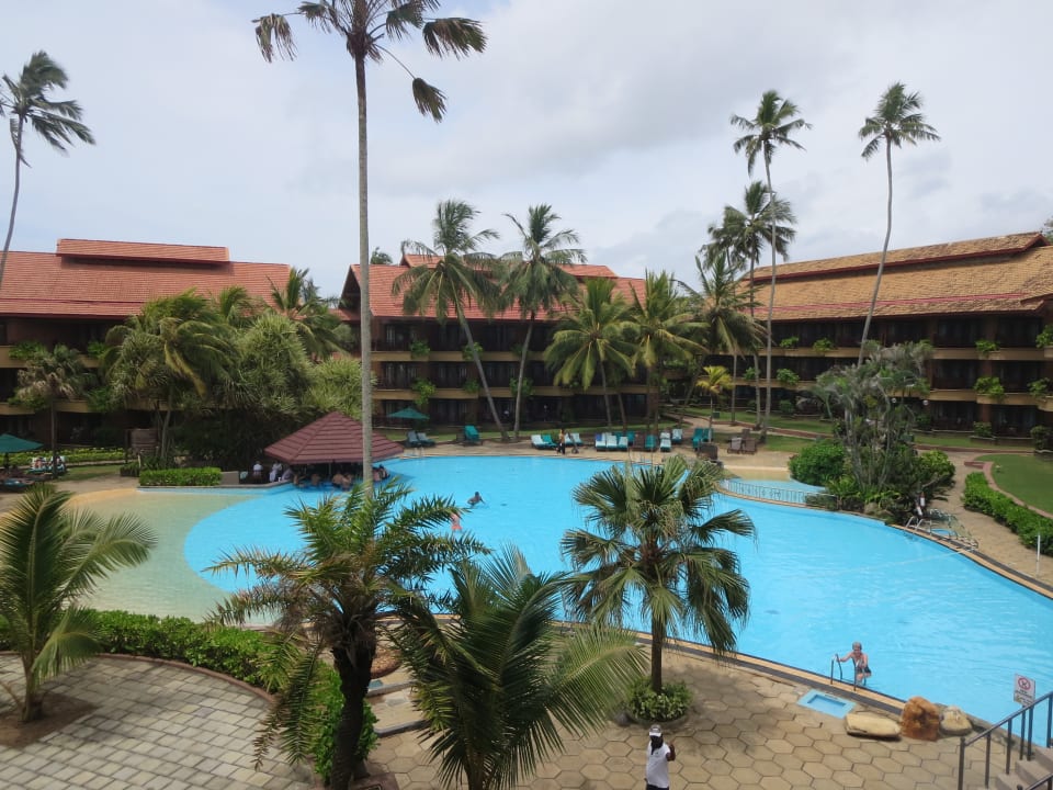 Pool Royal Palms Beach Hotel