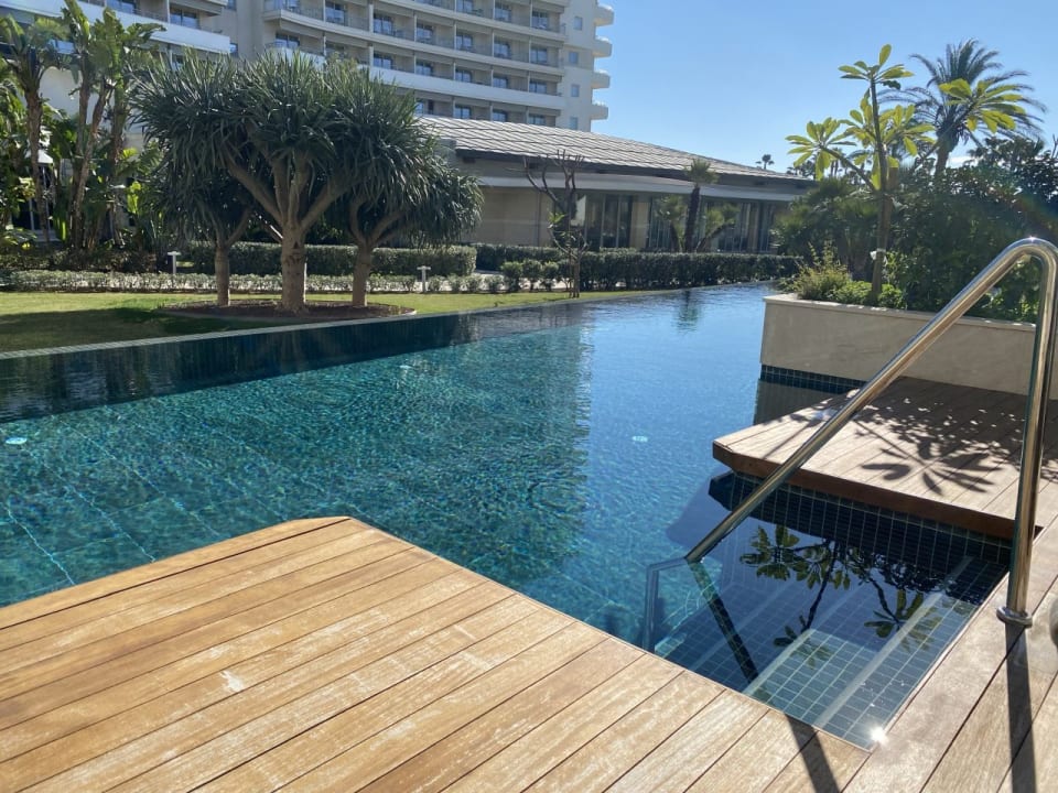 Pool Lara Barut Collection