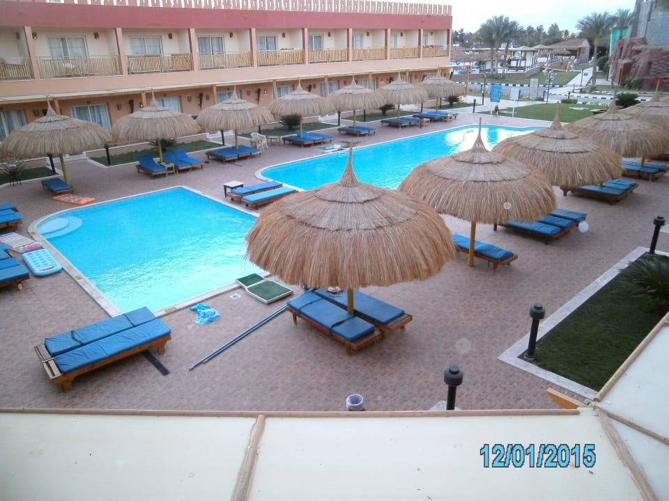 Direkter Blick vom Balkon auf unseren Pool Pickalbatros Aqua Blu Resort - Sharm El Sheikh