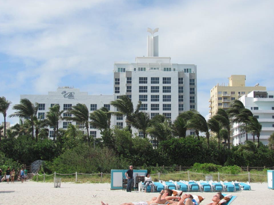 Hotelansicht vom Strand The Palms Hotel & Spa