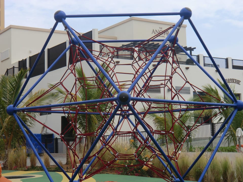Spielplatz DoubleTree by Hilton Resort & Spa Marjan Island