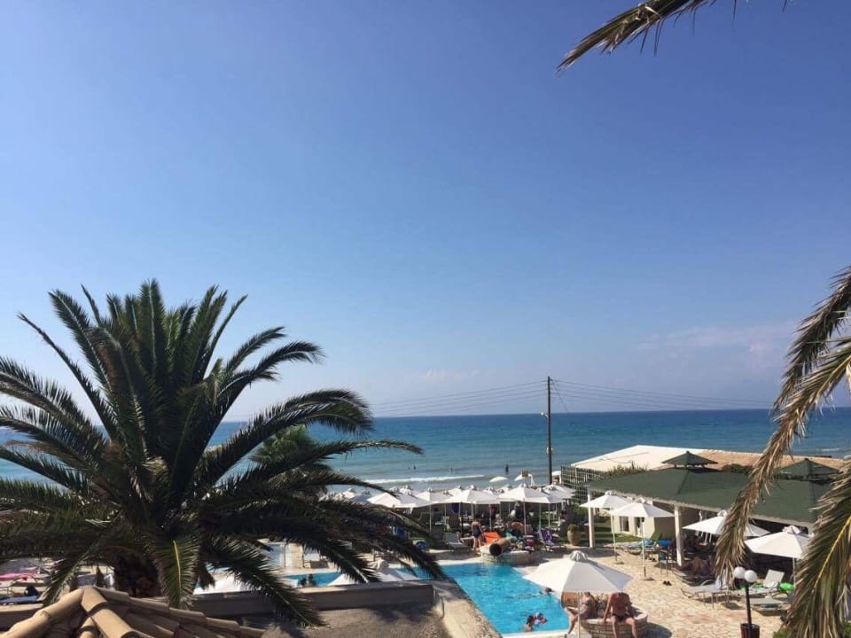 Pool- /Meerblick Acharavi Beach Hotel