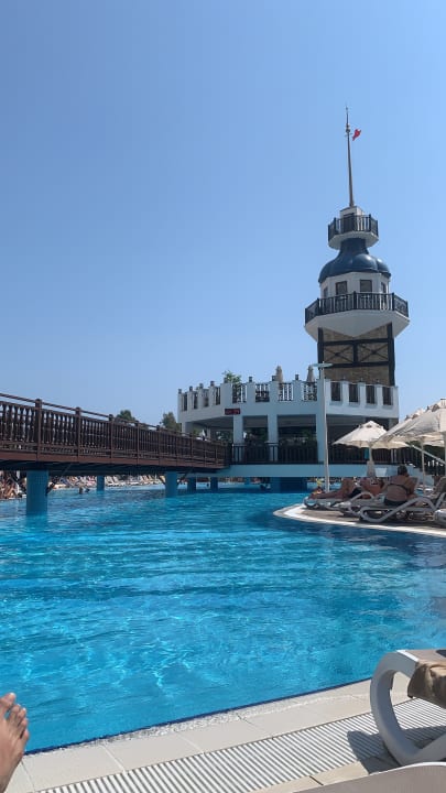 Pool Haydarpasha Palace